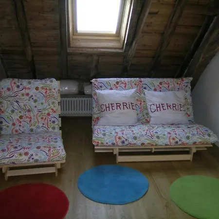Hébergement de vacances Neuilly-le-réal, 3 Pièces, 4 Personnes - Fr-1-489-224