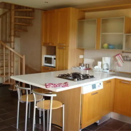 Hébergement de vacances Neuilly-le-réal, 3 Pièces, 4 Personnes - Fr-1-489-224 *