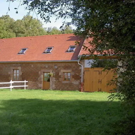 Hébergement de vacances Neuilly-le-réal, 3 Pièces, 4 Personnes - Fr-1-489-224 *