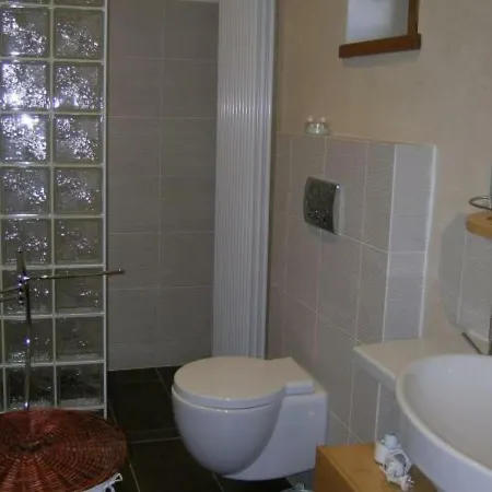 Neuilly-le-réal, 3 Pièces, 4 Personnes - Fr-1-489-224 * Neuilly-le-Réal